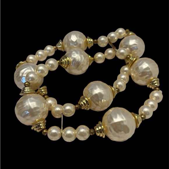 Faux Pearl Double Strand Stretch Bracelet - Picture 1 of 2